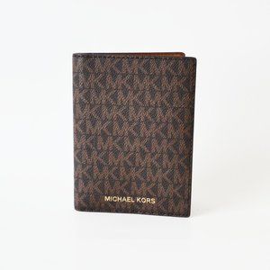 NEW! MICHAEL KORS Bedford Logo Passport Wallet